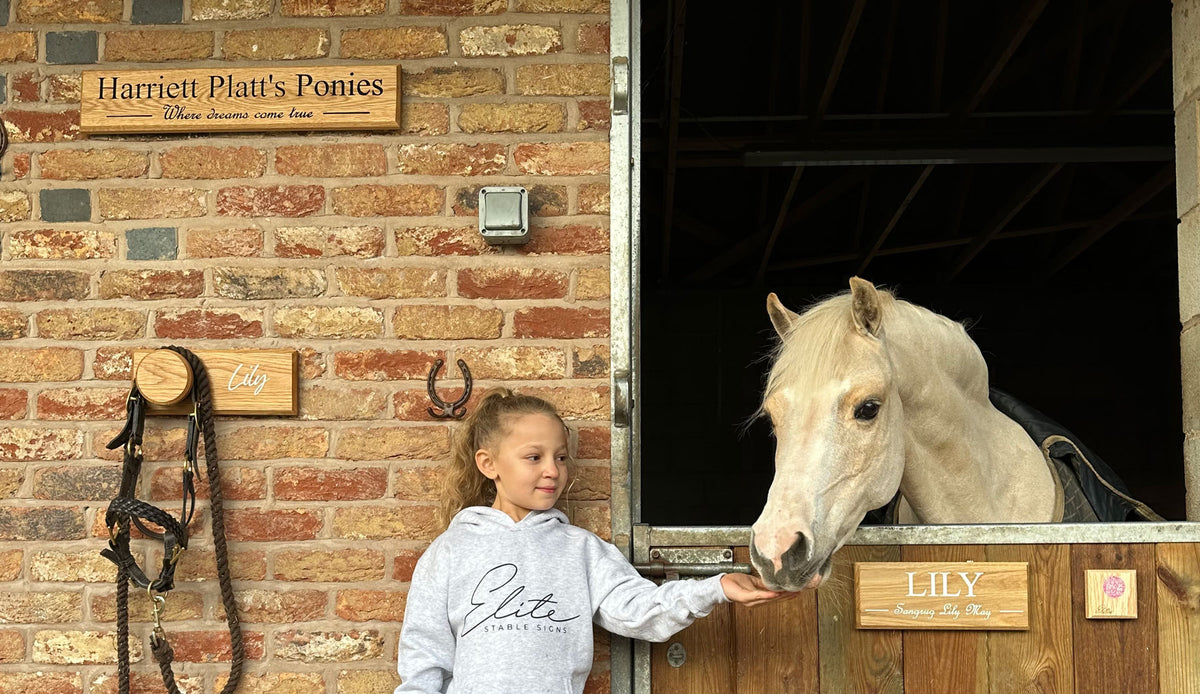 Elite Stable Signs